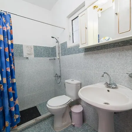 Poseidon Aparthotel 3*