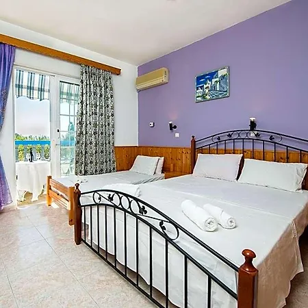 Poseidon Aparthotel 3*