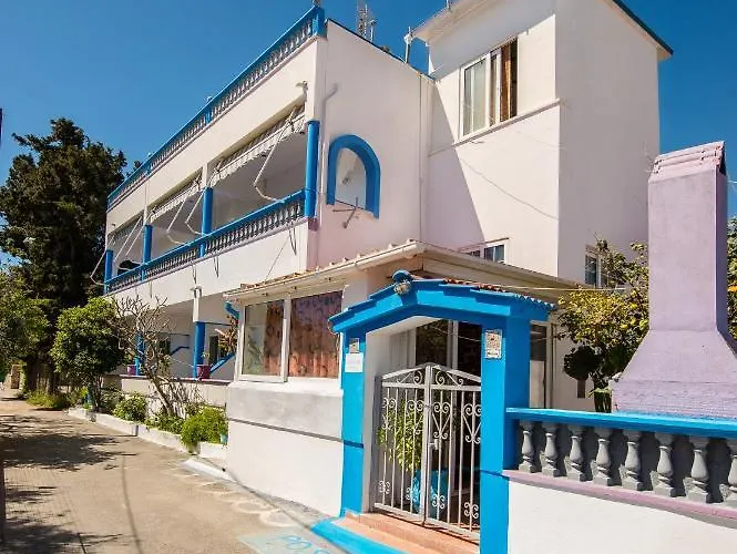 Poseidon Aparthotel 3*